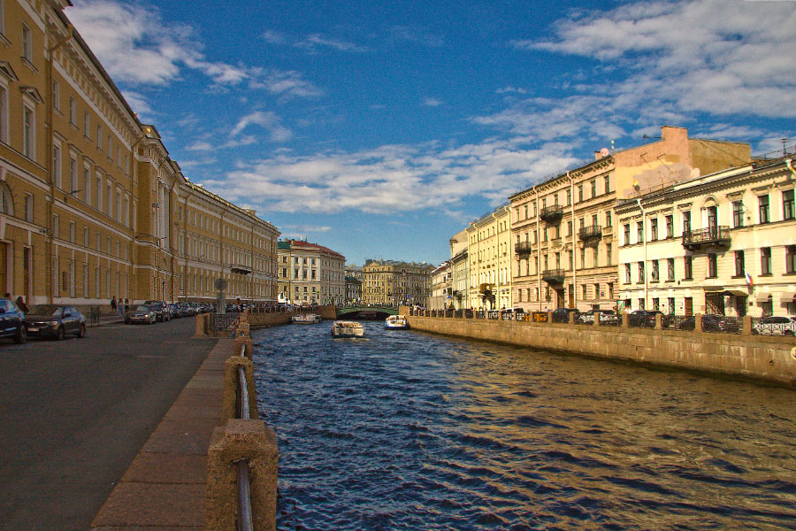 Фото реки Мойка с моста у Генштаба