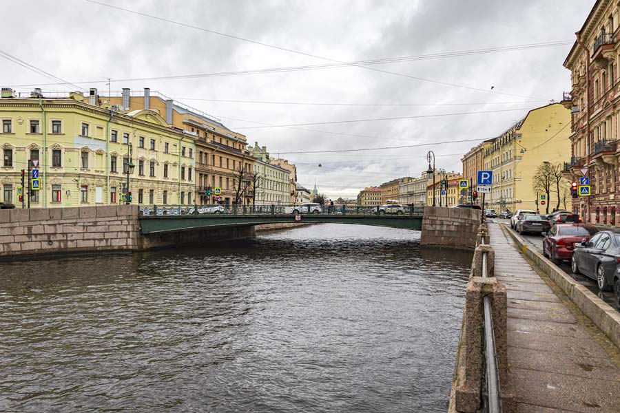 Река Мойка. Фонарный мост.