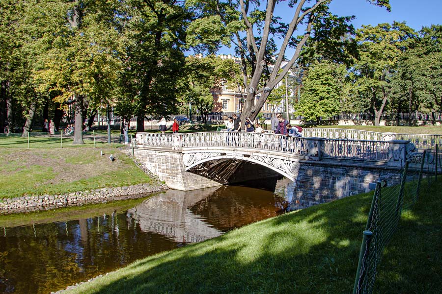 Михайловский сад, мостик Росси